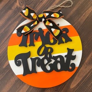 Trick or Treat door hanger